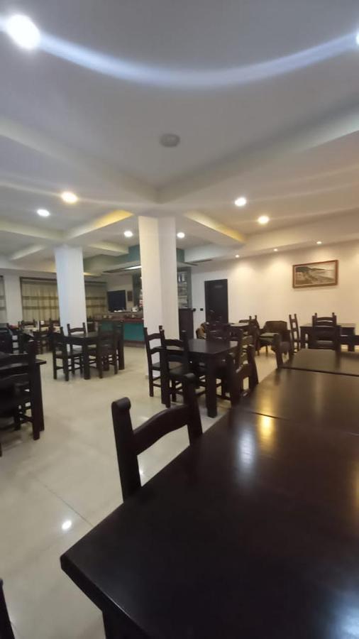 Hotel Edland Wlora Zewnętrze zdjęcie