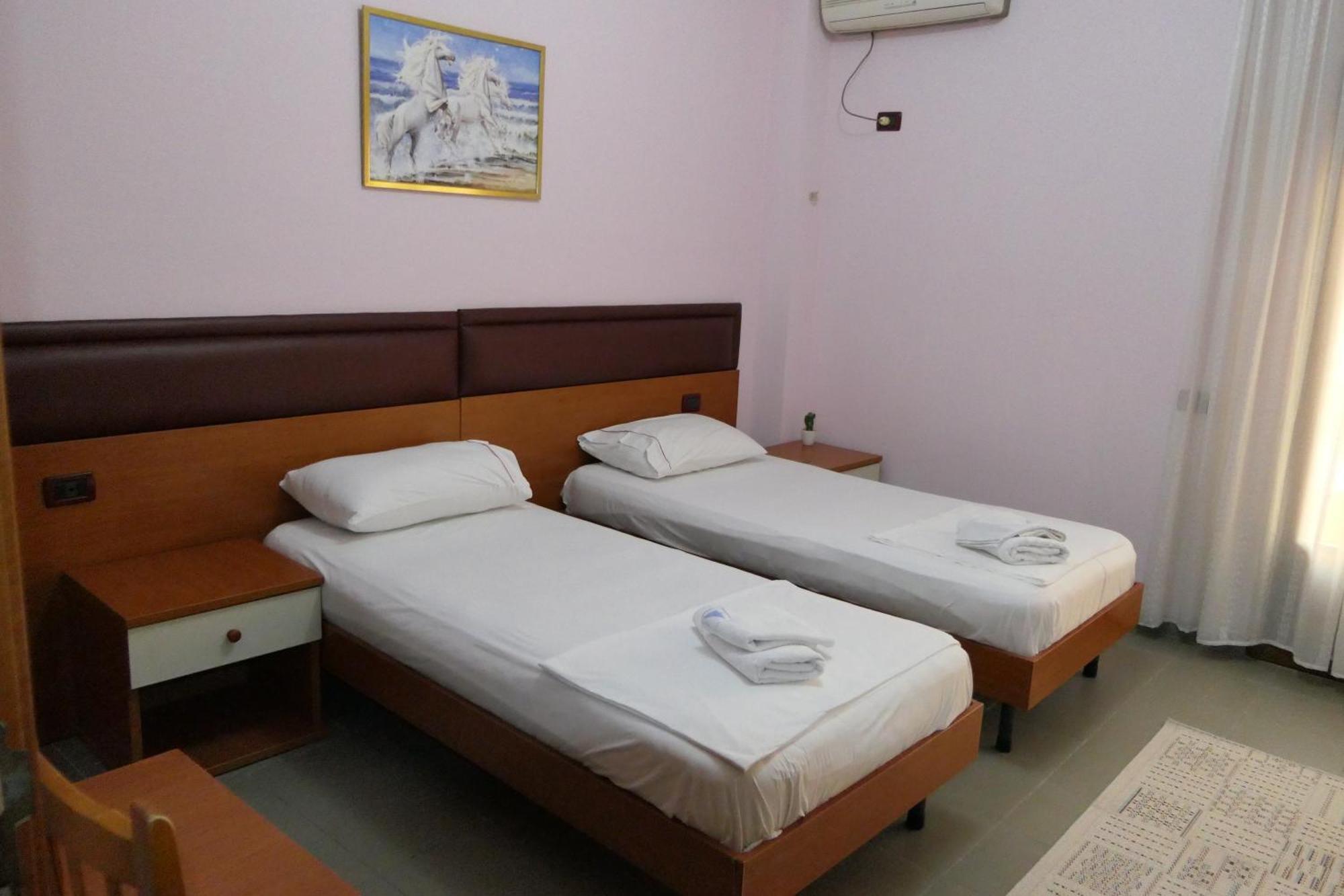 Hotel Edland Wlora Zewnętrze zdjęcie