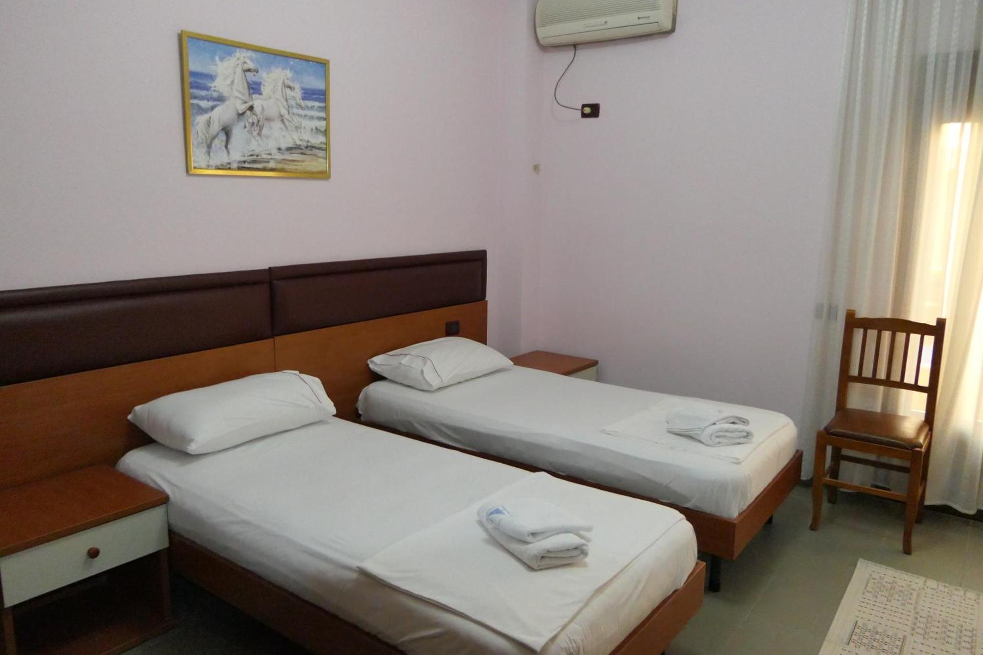 Hotel Edland Wlora Zewnętrze zdjęcie