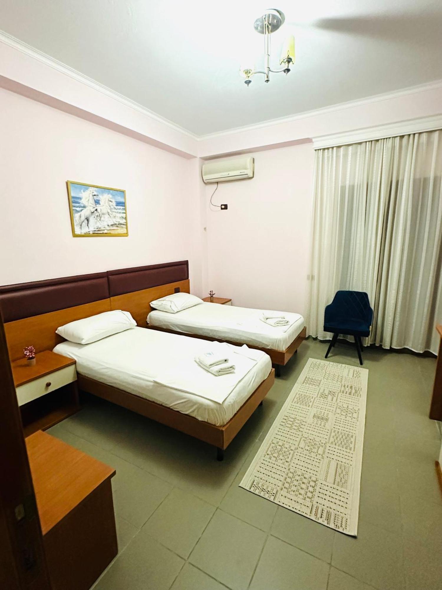 Hotel Edland Wlora Zewnętrze zdjęcie